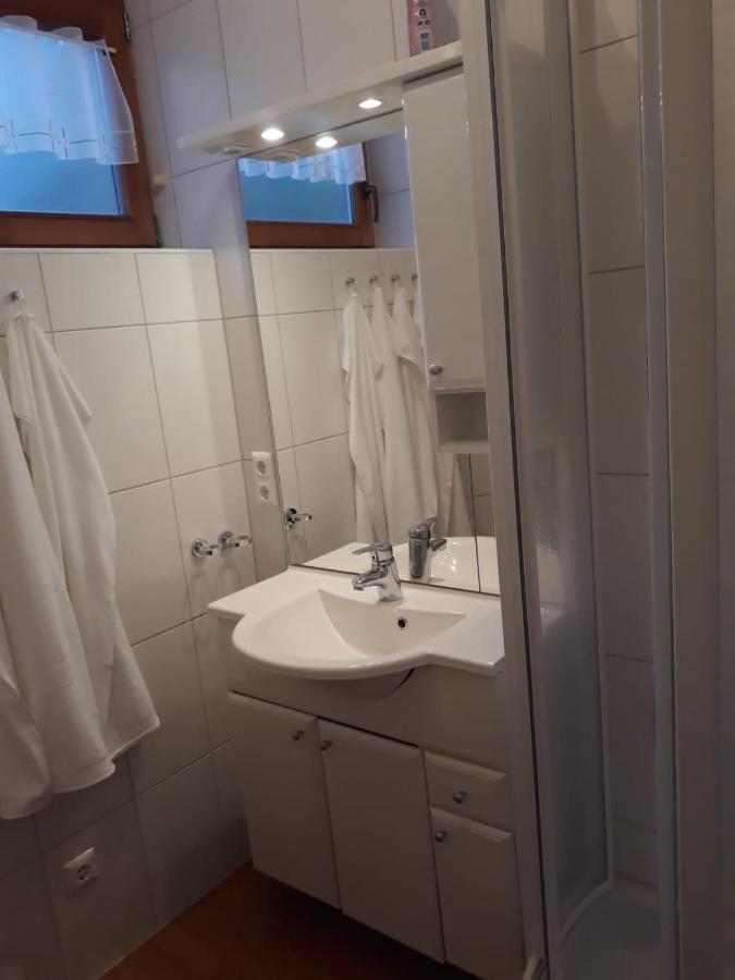 Ferienappartment In St Oswald - Bad Kleinkirchheim Naehe Der Skipiste Obertschern المظهر الخارجي الصورة